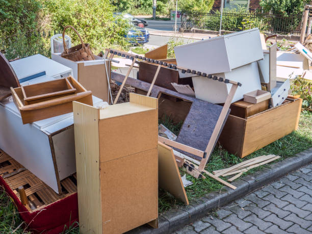 Best Commercial Cleanout Services  in Fisher, IL